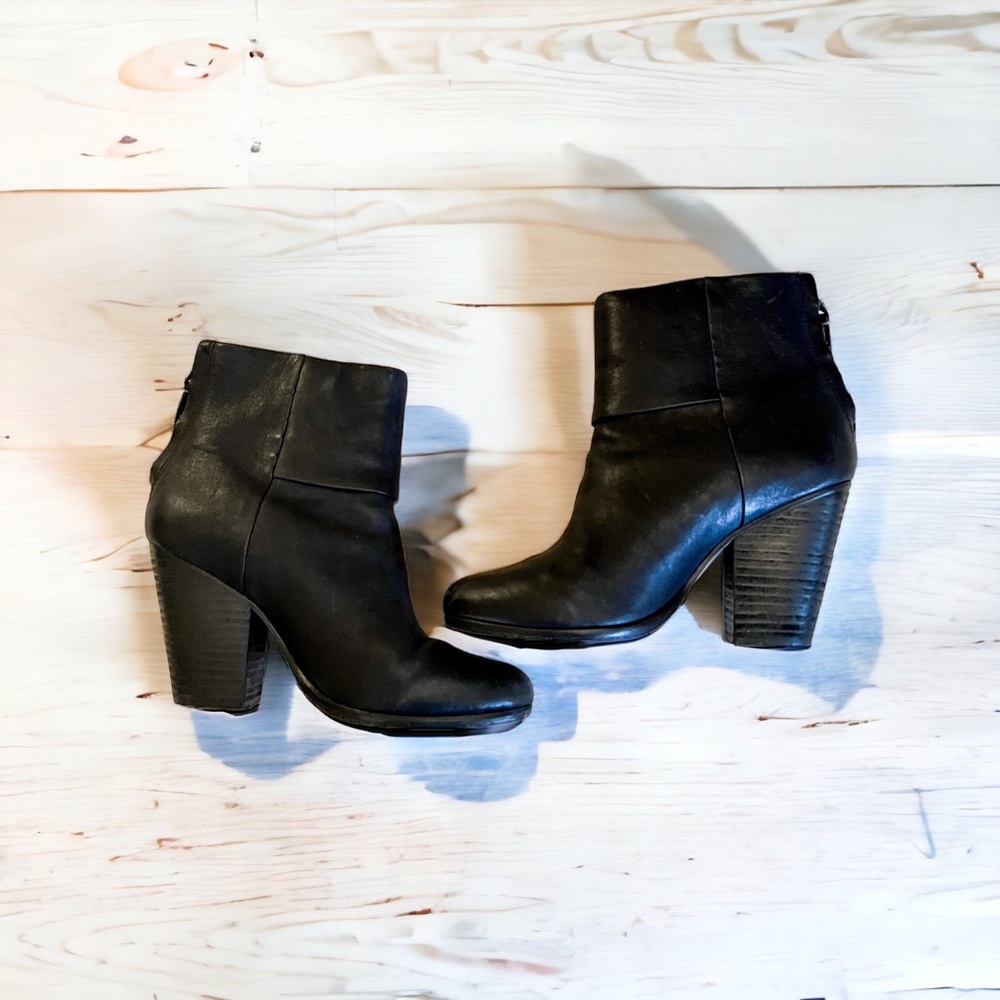 Rag & Bone Black Leather Classic Newbury Boots - AS SEEN ON TAYLOR SWIFT - Picture 2 of 5